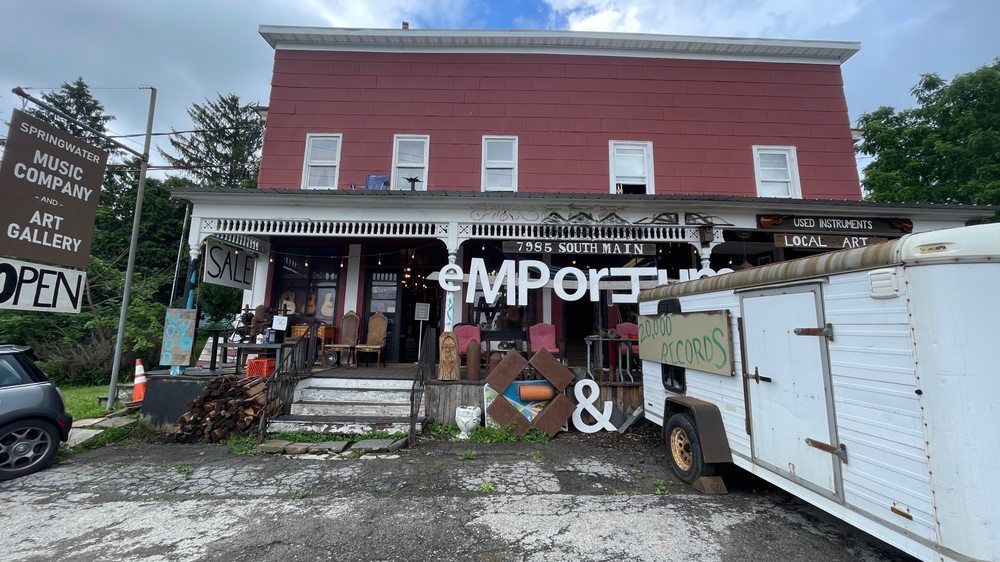 SPRINGWATER MUSIC COMPANY & ART GALLERY Updated September 2024 7985