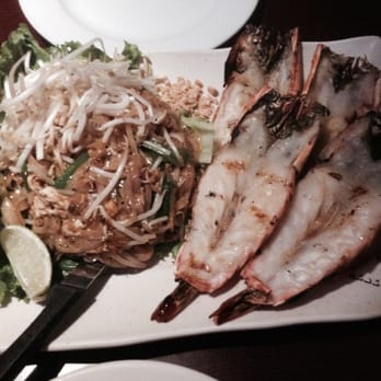 Ayada Thai - Pad Thai with Prawn - Thai Near Me - Elmhurst, New York