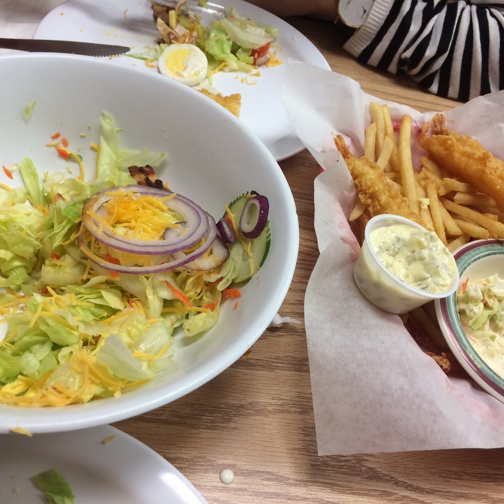 Mom's Diner - Diners Near Me - Pahrump, Nevada