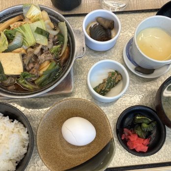 Rinka - Sukiyaki Lunch Set - Japanese Near Me - Honolulu, Hawaii