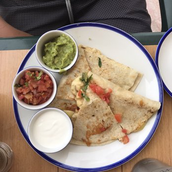 La Isla - Quesadillas - International Near Me - Cancún, ROO