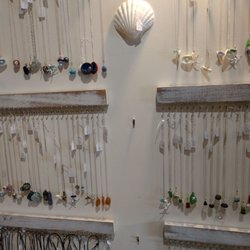 Beacheeky - Beach glass jewelry