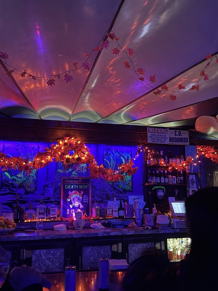Pacific Shores Cocktail Lounge — Ocean Beach