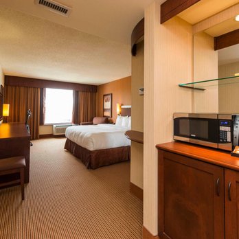 Quality Inn & Suites - Hotels Near Me - Levis, Quebec