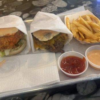Burger 7 - Burgers Near Me - Alexandria, Virginia Burger 7 - Burgers Near Me - Alexandria, Virginia