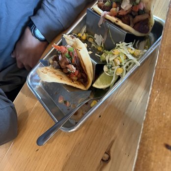Mammoth Brewing - Pork belly tacos - Breweries Near Me - Mammoth Lakes, California Mammoth Brewing - Pork belly tacos - Breweries Near Me - Mammoth Lakes, California