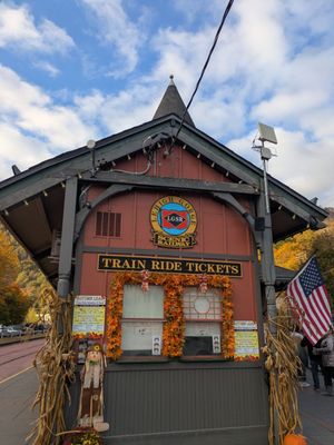 Lehigh Gorge Scenic Railway: Trademark of the Reading & Northern Railroad by null