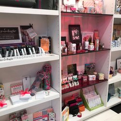 Spring Street Boutique - Gifts galore