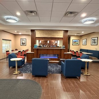 Comfort Inn & Suites - Breakfast area (6-9am) - Hotels Near Me - Pittsburgh, Pennsylvania Comfort Inn & Suites - Breakfast area (6-9am) - Hotels Near Me - Pittsburgh, Pennsylvania