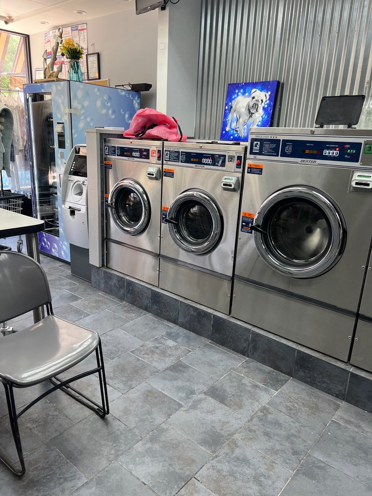 CITY ISLAND LAUNDROMAT Updated September 2024 12 Reviews 310 City Island Ave, City Island