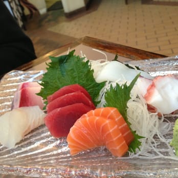 Daruma Restaurant - Sashimi dinner plate - Japanese Near Me - Schaumburg, Illinois