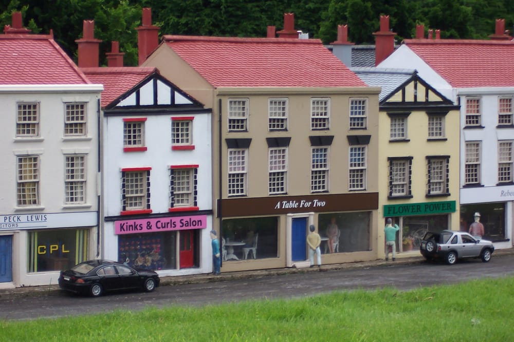 SOUTHPORT MODEL RAILWAY VILLAGE Lower Promenade, Southport