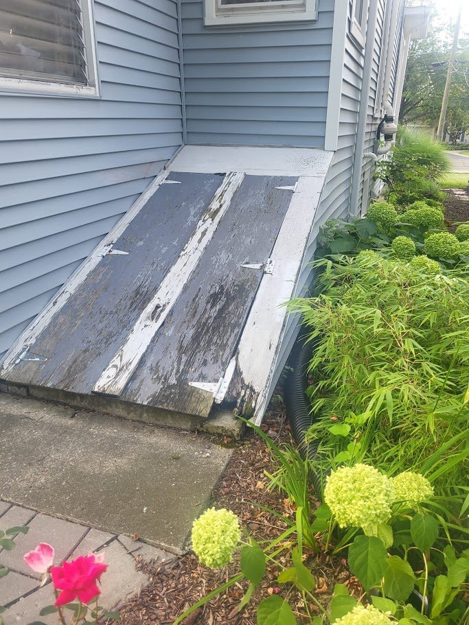 Slide of Andy's Handyman Service