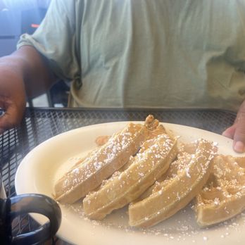 Eggs Up Grill - CHICKEN & WAFFLES - Breakfast & Brunch Near Me - Morrow, Georgia Eggs Up Grill - CHICKEN & WAFFLES - Breakfast & Brunch Near Me - Morrow, Georgia