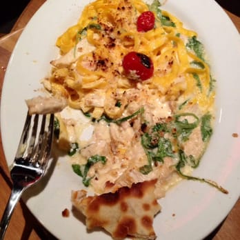 Fiorella's Italian Kitchen - Chicken fettuccine Alfredo - Pizza Near Me - Oxon Hill, Maryland Fiorella's Italian Kitchen - Chicken fettuccine Alfredo - Pizza Near Me - Oxon Hill, Maryland