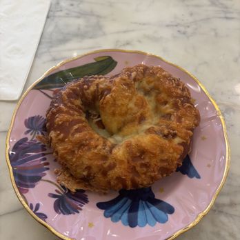 Elephantine - asiago pretzel - Cafes Near Me - Boston, Massachusetts