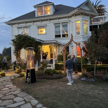 The Weller House - The main entrance to the Weller House. - Hotels Near Me - Fort Bragg, California The Weller House - The main entrance to the Weller House. - Hotels Near Me - Fort Bragg, California