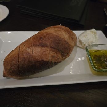 Varia - Italian Near Me - Norfolk, Virginia