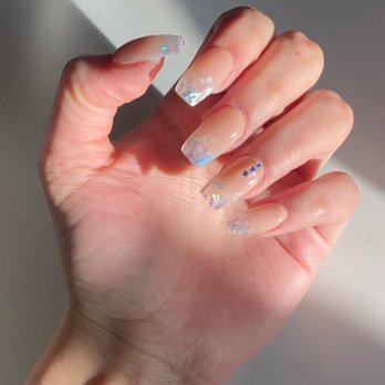 Lunar Nail Bar & Lash - Acrylics - Nail Salons Near Me - Boulder, Colorado