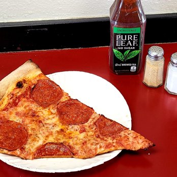 Cibelli's - Sign up on their website for a $4 slice and drink.  And along with all the other yummy stuff, they do have GARLIC POWDER! So good!!! - Pizza Near Me - Bend, Oregon