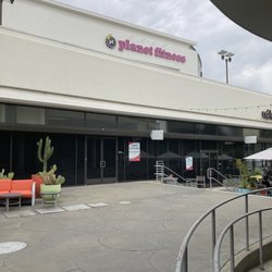 The Shops on Lake Avenue