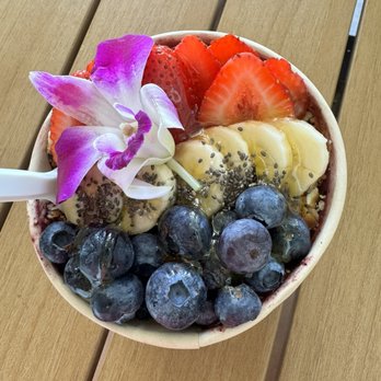 Surf & Sprout - Açaí smoothie bowl - Juice Bars & Smoothies Near Me - Makaha , Hawaii Surf & Sprout - Açaí smoothie bowl - Juice Bars & Smoothies Near Me - Makaha , Hawaii