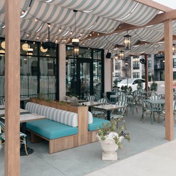 Un Deux Trois Cafe - Coffee & Tea Near Me - Rogers, Arkansas