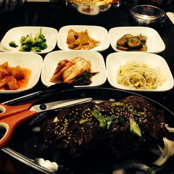 Happy House - Gal bee beef short ribs. With traditional korean side dishes. - Korean Near Me - Augusta, Georgia Happy House - Gal bee beef short ribs. With traditional korean side dishes. - Korean Near Me - Augusta, Georgia