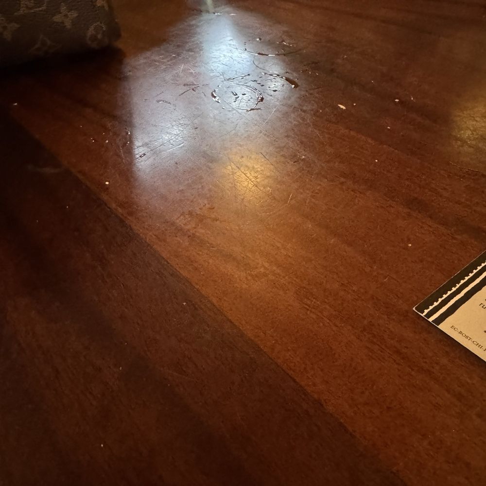 Nobody wiping off the tables Nobody wiping off the tables