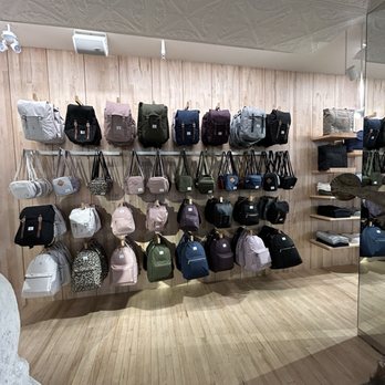 Herschel Supply - Men's Clothing Near Me - Vancouver, British Columbia Herschel Supply - Men's Clothing Near Me - Vancouver, British Columbia