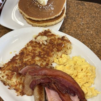 Kitchen Table Cafe - Meat Lovers Platter - Breakfast & Brunch Near Me - Vancouver, Washington Kitchen Table Cafe - Meat Lovers Platter - Breakfast & Brunch Near Me - Vancouver, Washington
