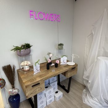 OC Flowers and Events - Florists Near Me