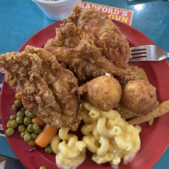 Mildred's Restaurant - Fried Chicken Mac & Cheese - Southern Near Me - Ardmore, Alabama