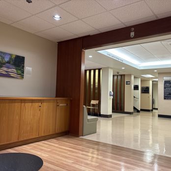 Detwiller Pavilion - Waiting area is clean and neat. - Psychiatrists Near Me Detwiller Pavilion - Waiting area is clean and neat. - Psychiatrists Near Me