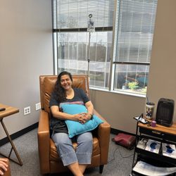 Bounce Hydration - Our offices provide a relaxed and comfortable environment. Watch a movie, catch up on work or nap! We'll take care of the rest.