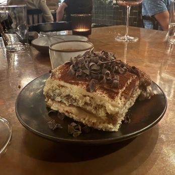 Metsi’s - Tiramisu - Italian Near Me - Columbus, Ohio