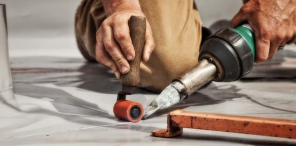 Masters Roofing Logo