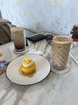 RT Bakery & Cafe by null