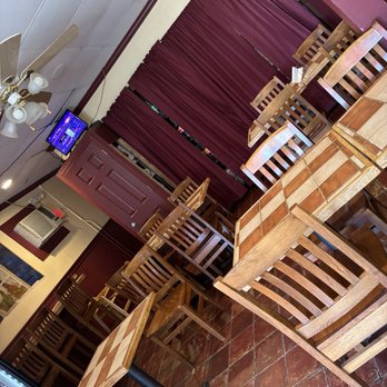Annula's Pizza - Pizza Near Me - Manchester, New Hampshire