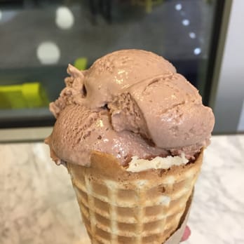 High Point Creamery - Salty dog chocolate - Ice Cream & Frozen Yogurt Near Me - Denver, Colorado