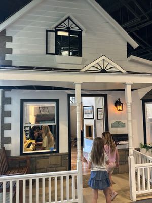 Discovery Gateway Children's Museum by null