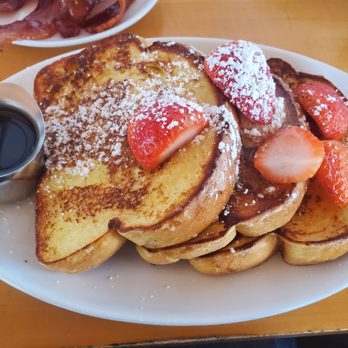 Morgans Restaurant - French Tast & Strawberries - New American Near Me - Miami, Florida