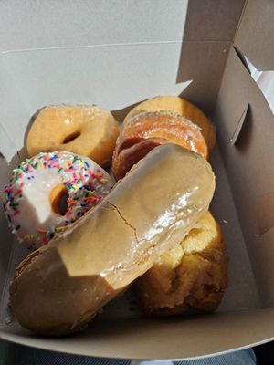 BoSa Donuts by null