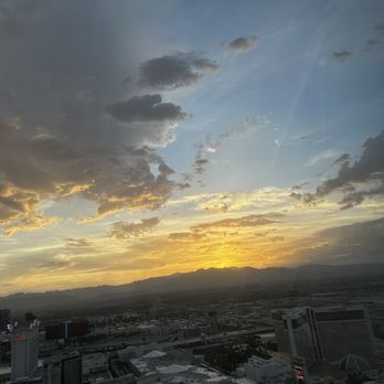 The High Roller - Amusement Parks Near Me - Las Vegas, Nevada The High Roller - Amusement Parks Near Me - Las Vegas, Nevada