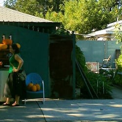 Tower Urban Family Farm - TUFF pop-up farm stand