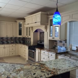 Arch Granite & Cabinetry - Maple Cream