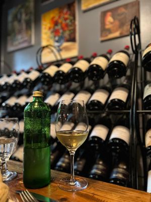 Bistro 555 by null