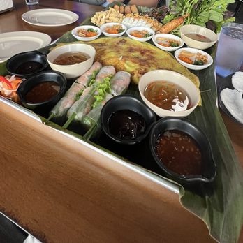 Joe’s Pho - Special combo wrap includes banh xeo, goi cuon, banh beo, banh hoi - Vietnamese Near Me - San Leandro, California Joe’s Pho - Special combo wrap includes banh xeo, goi cuon, banh beo, banh hoi - Vietnamese Near Me - San Leandro, California