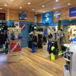 Scuba Shack Nashville - Stop by our store to have a Scuba Shack Teammate help you find gear that fits!