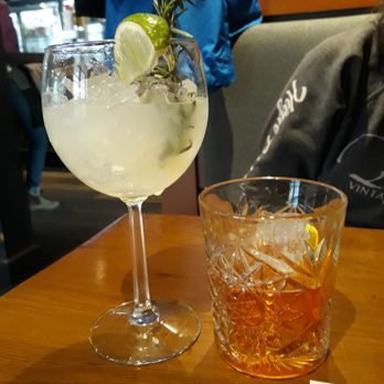 Bear Street Tavern - Pizza Near Me - Banff, Alberta Bear Street Tavern - Pizza Near Me - Banff, Alberta